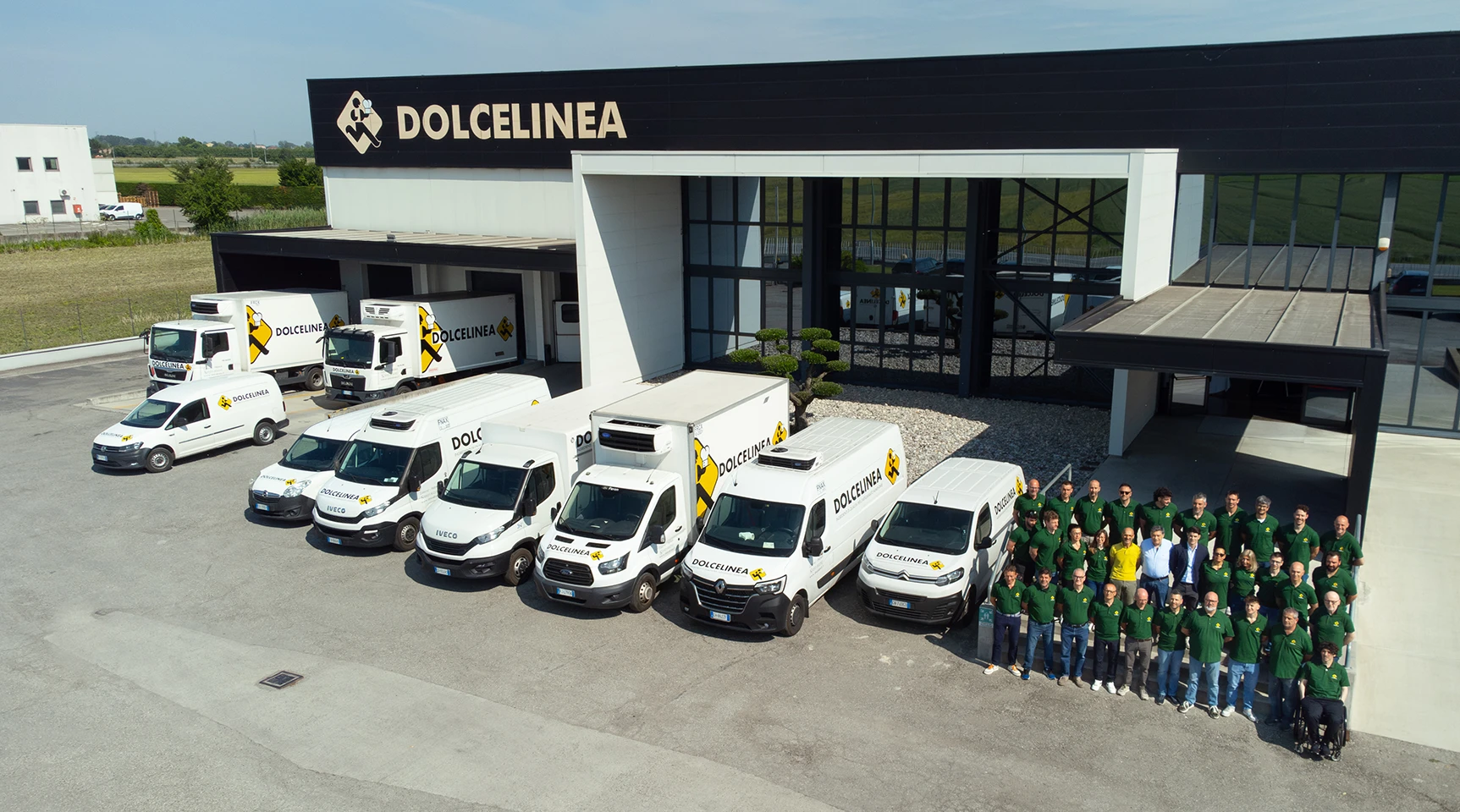 magazzino dolcelinea con prodotti per pasticceria, panificazione e gastronomia