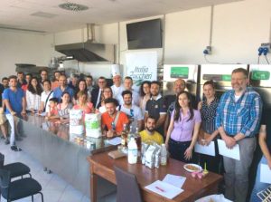 dolcelinea clienti in laboratorio